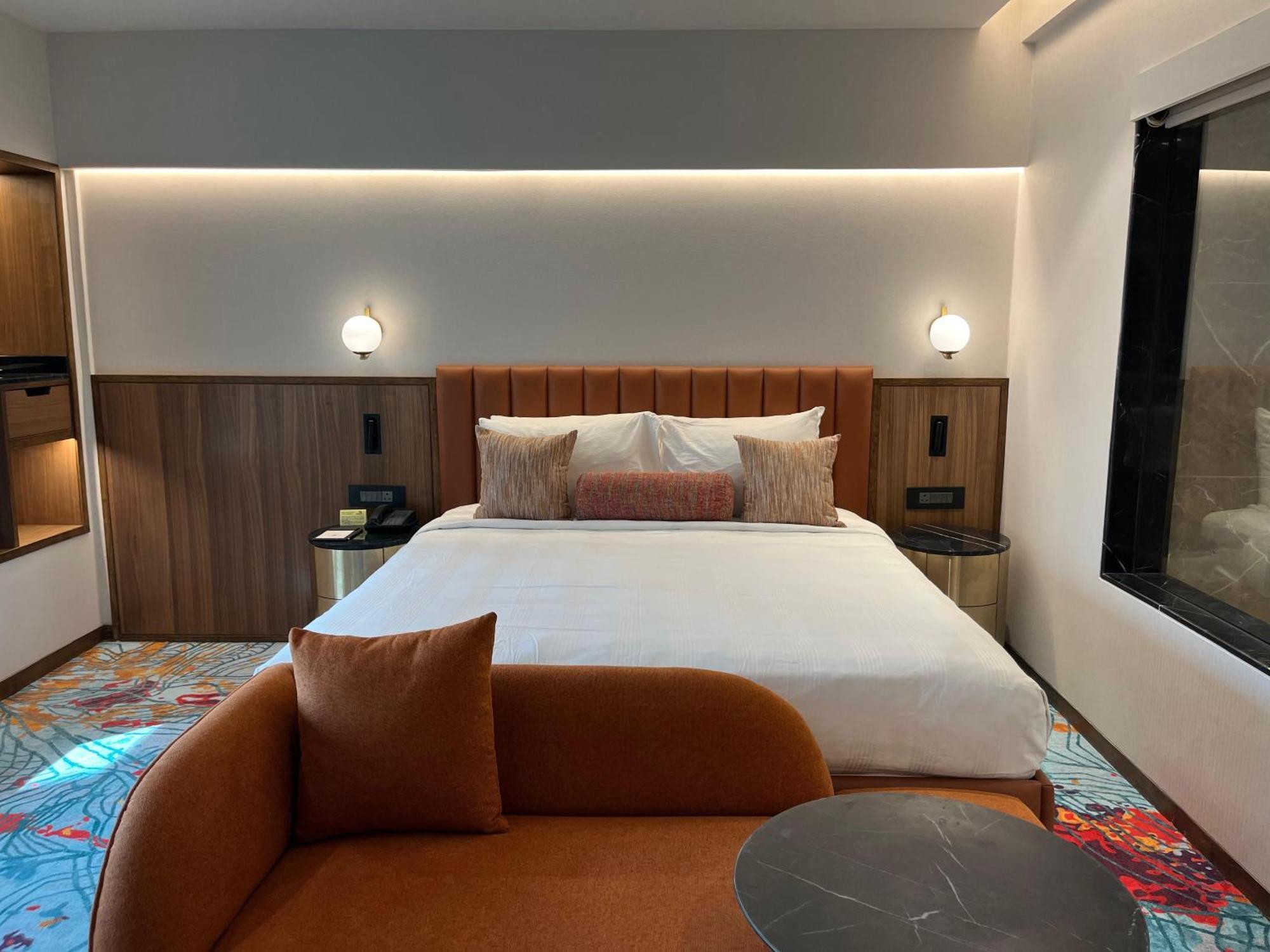 Pride 5* Pune